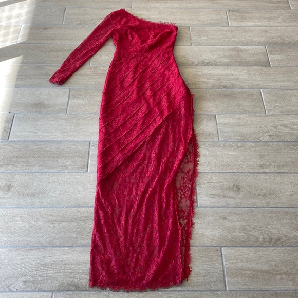 Lovers + Friends Off The Shoulder Red Lace Maxi Dress Size: XS - Picture 2 of 9